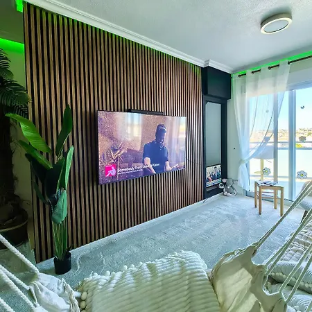 Penthouse - Private Rooftop - Solarium & Pool