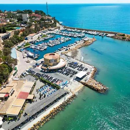 Penthouse - Private Rooftop - Solarium & Pool