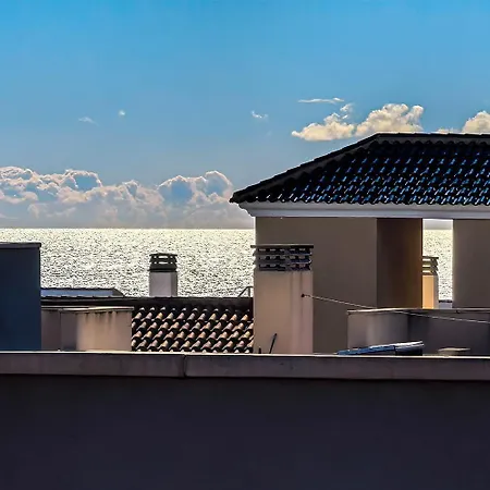 Penthouse - Private Rooftop - Solarium & Pool Apartamento